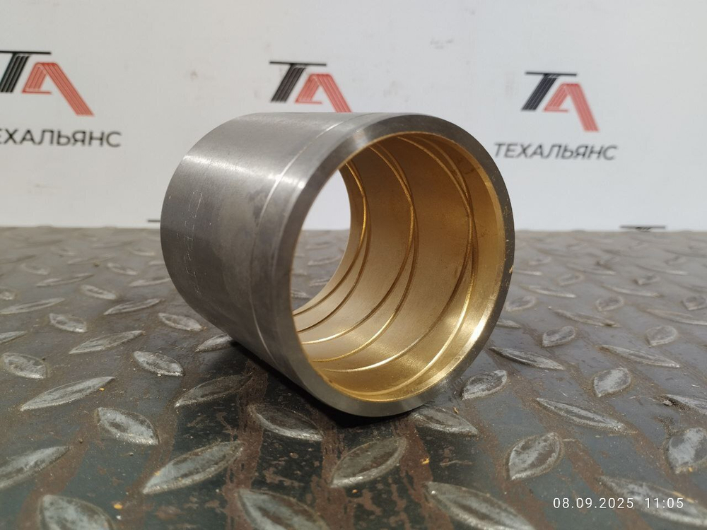 Втулка 17210147