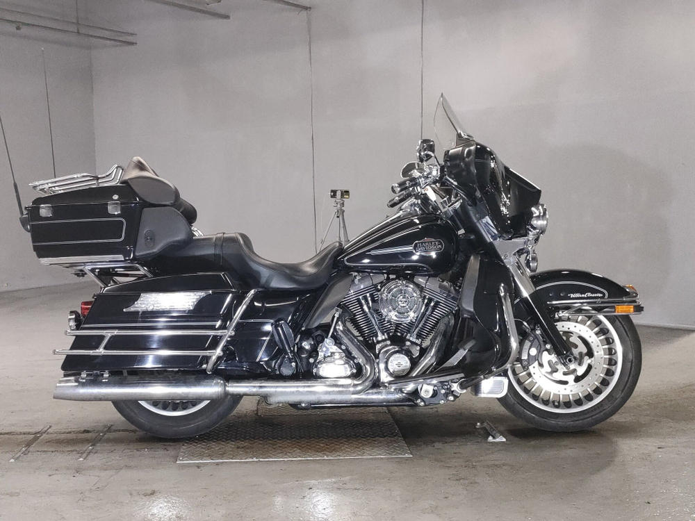 Harley-Davidson Electra Glide FLHTCU 1690