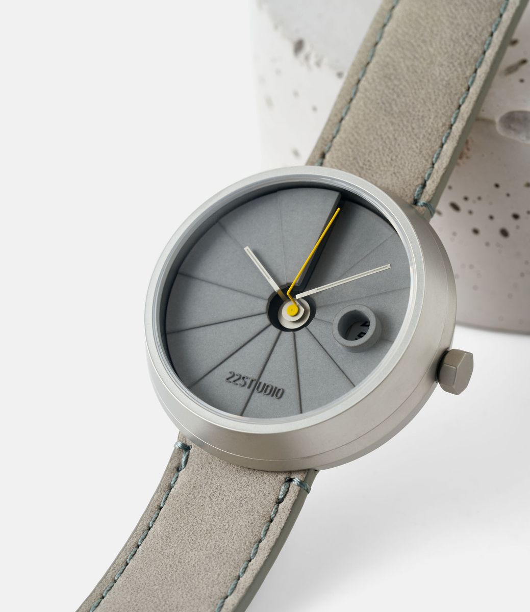 22 Studio 4D Watch Grey — часы с циферблатом из бетона (44 мм)
