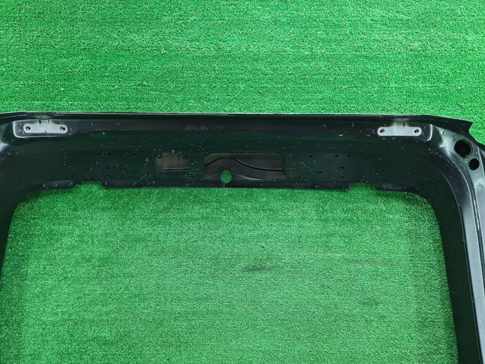 Крышка багажника Hyundai Staria (2021-н.в.)