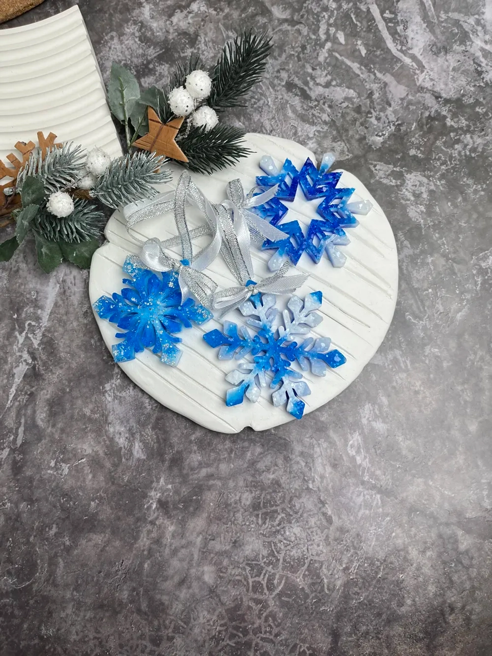 Набор новогодних елочных игрушек Снежинки