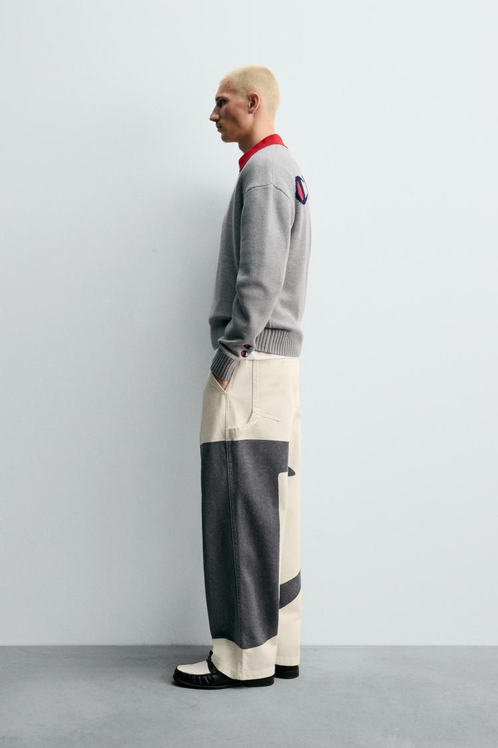 ZARA X CHAMPION ДЖЕМПЕР В ПОЛОСКУ С ЛОГОТИПАМИ, СЕРЫЙ