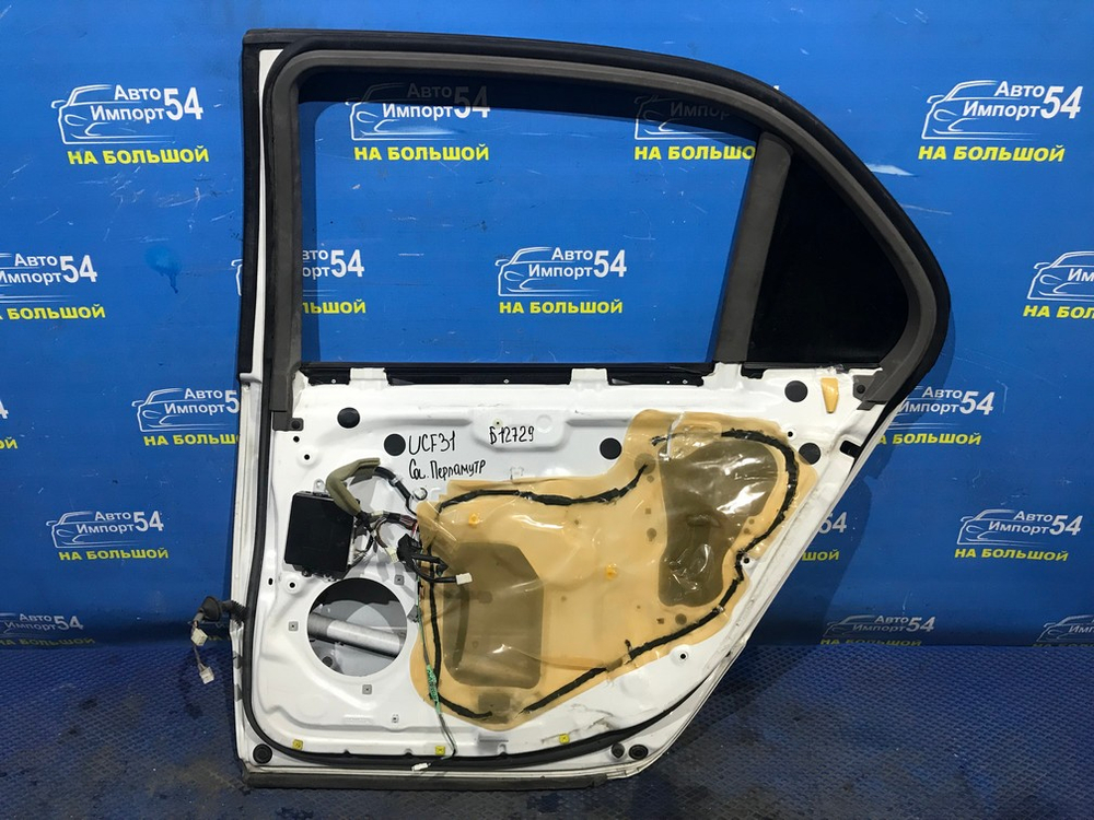 Дверь задняя правая TOYOTA CELSIOR 2003-2006