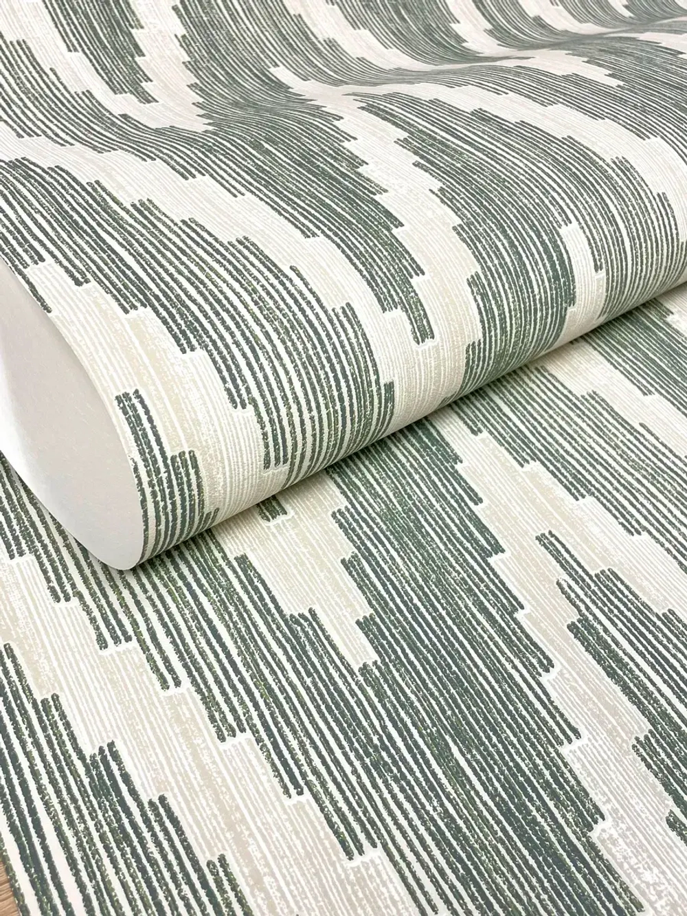 Обои флизелиновые 220612 Grounded Нидерланды