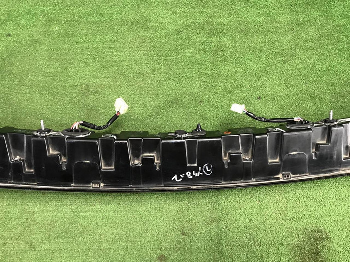 Фонарь крышки багажника Lixiang L9 (2022-н.в.)