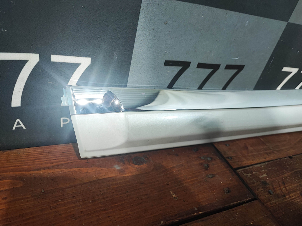 Накладка двери задней левой LC Prado 150 Новая  607BFJ15010B