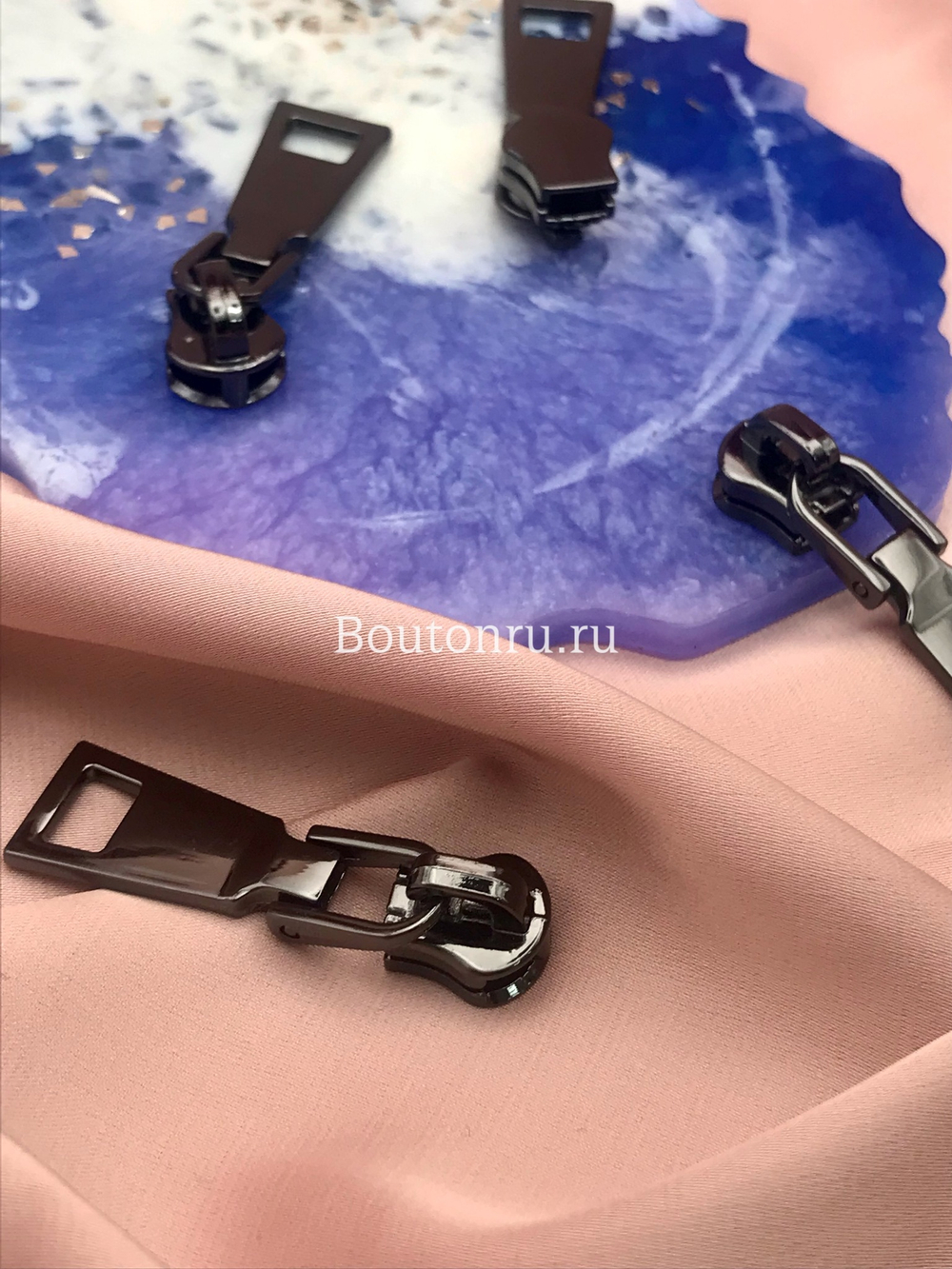 Собачка/бегунок черный графит Т5