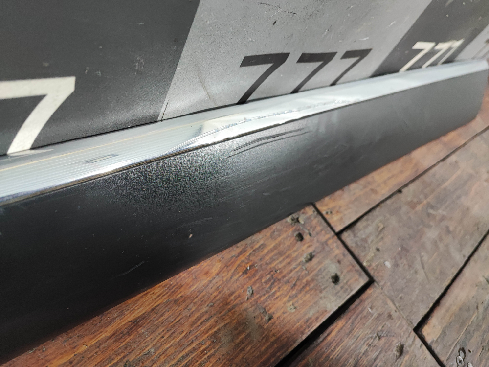 Накладка двери передней правой Citroen C3 Picasso 08-17 Б/У Оригинал 9686338477