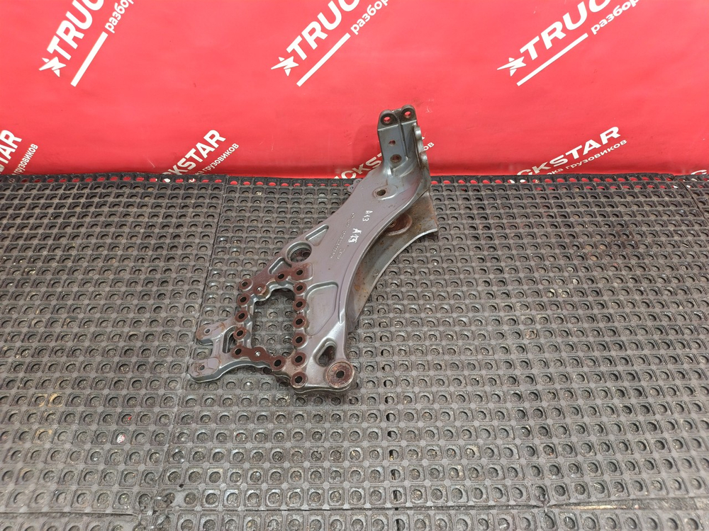 Кронштейн рессоры передний правый