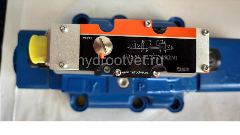 4WRZE32E360-7X/6EG24ETK31/A1D3M - Пропорциональный распределитель  Ду32 со встроенным усилителем (OBE), номинальный расход 360 л/мин, схема E, каналы управления ET - X и Y - внутренние, сигнал управления ± 10 В