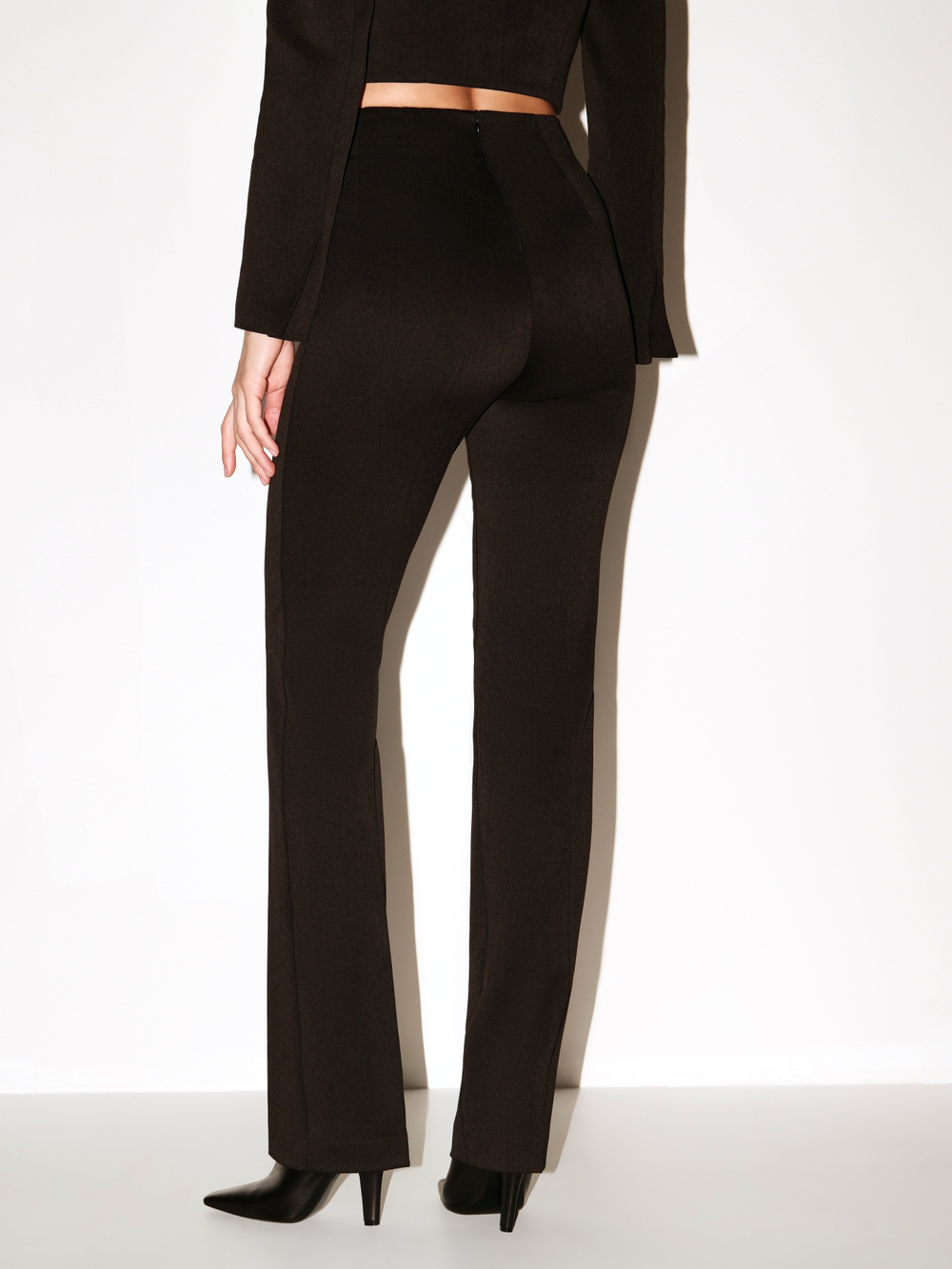 Брюки узкие с высокой посадкой без пояса из крепа