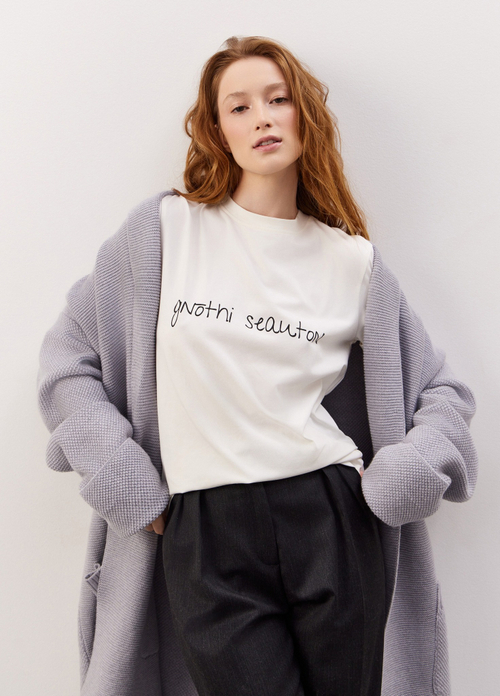 Футболка с надписью Gnothi Seauton