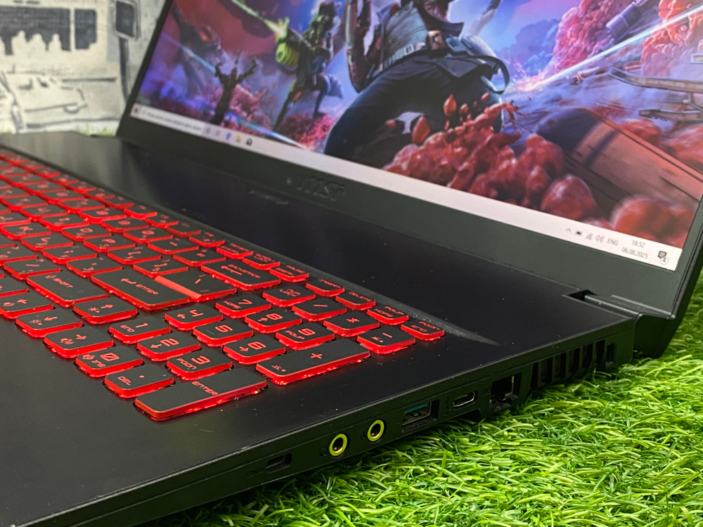 Игровой MSI 17.3' i5-10500H/RTX 3050 4GB/IPS 144Hz/16GB/512GB/ Thin GF75[10UC-048XRU]/Windows 10