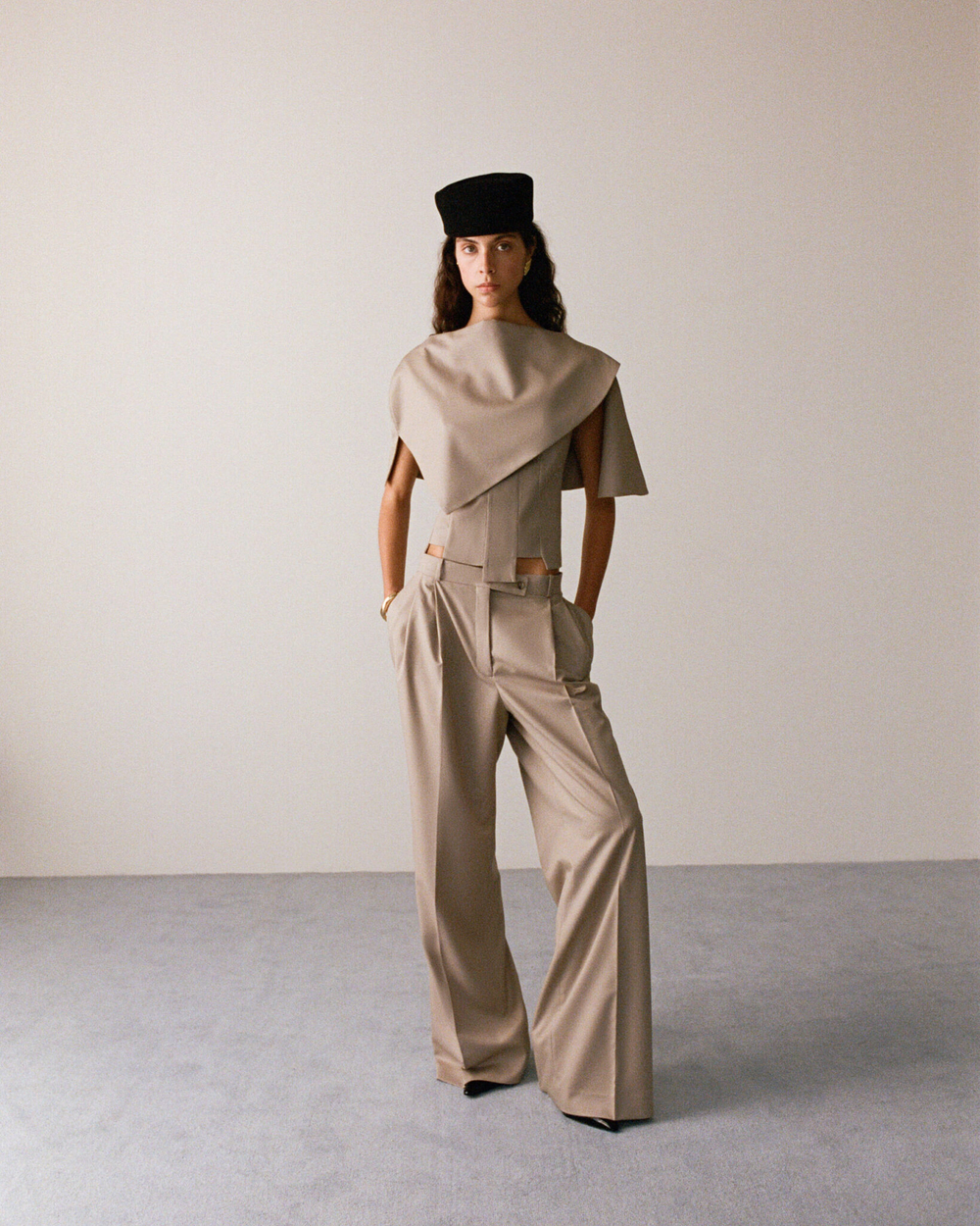 Аccимметричный драпированный топ