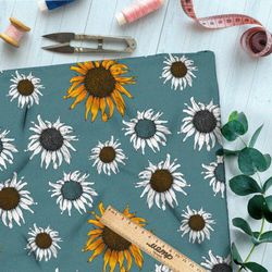 Ткань бифлекс засыхающие подсолнухи на зелёном фоне