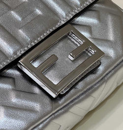 Fendi Baguette 19 cm