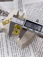 Пуговицы Скиап. "Зеленый глаз" в стразах