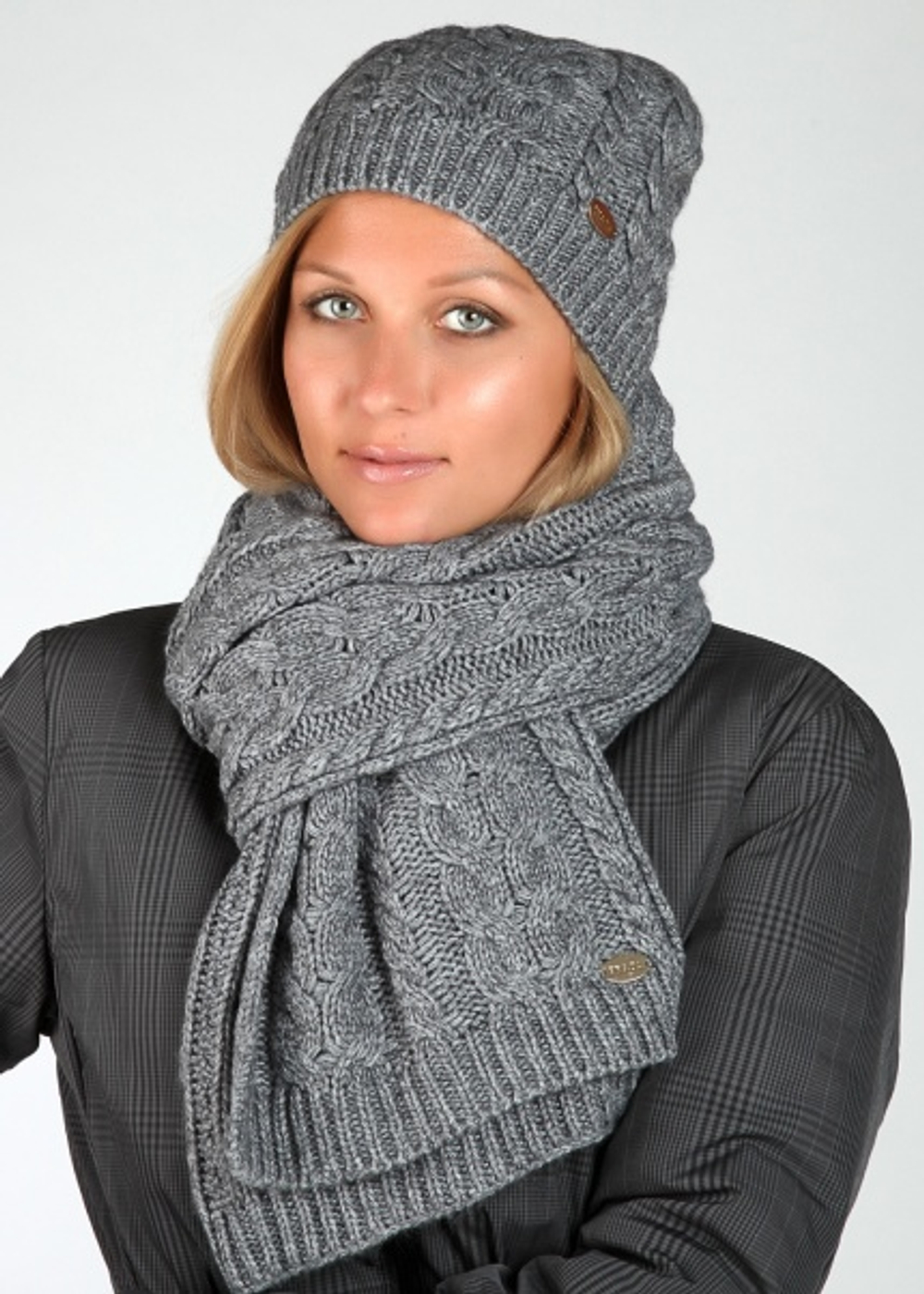 шапка и шарф