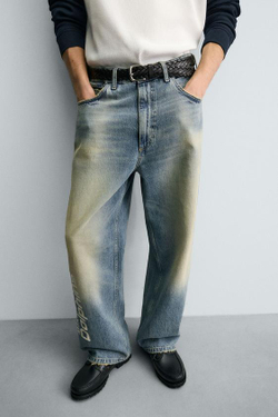 ZARA ДЖИНСЫ RELAXED FIT С ВЫШИВКОЙ NFL MIAMI DOLPHINS, ВЫЦВЕТШИЙ СИНИЙ