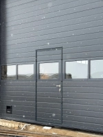 Секционные ворота с калиткой