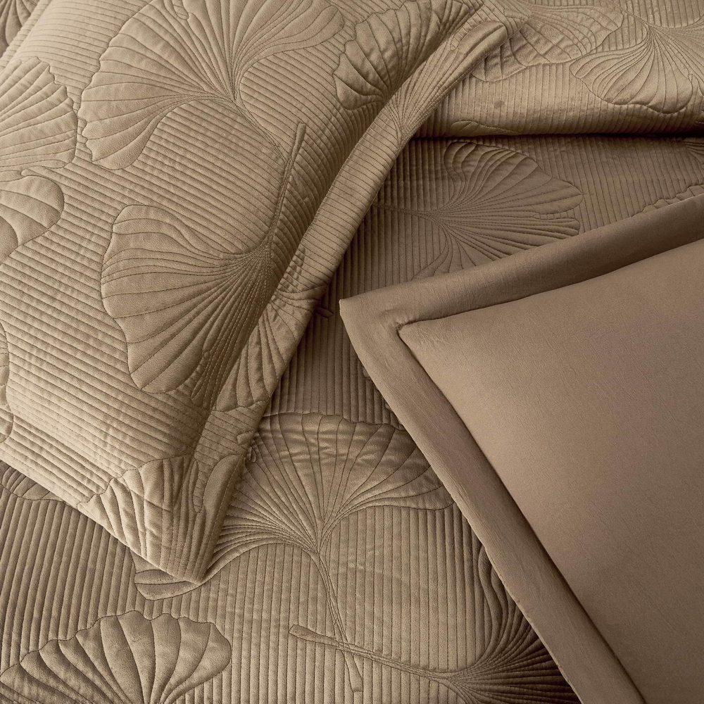 Покрывало 240x260 Sofi De MarkO Бенита бежевое