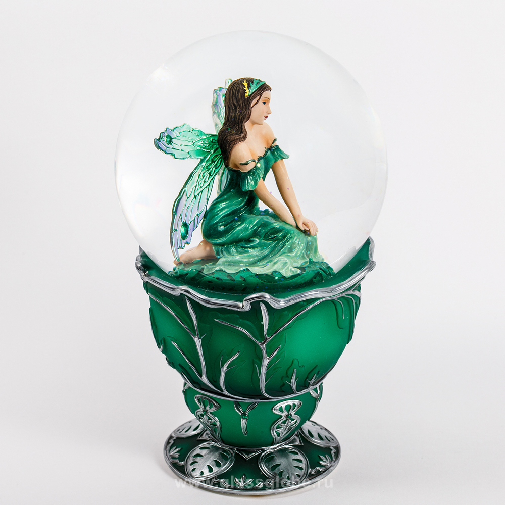 Стеклянный шар со снегом "Фея в зеленом"
