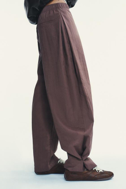 ZARA НЕЙЛОНОВЫЕ БРЮКИ С ПУГОВИЦАМИ СНИЗУ, ТЕМНО-РОЗОВЫЙ