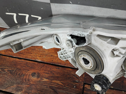 Фара левая (с дефектами) Toyota Highlander 2 (U40) 10-13 Б/У Оригинал 811500E130