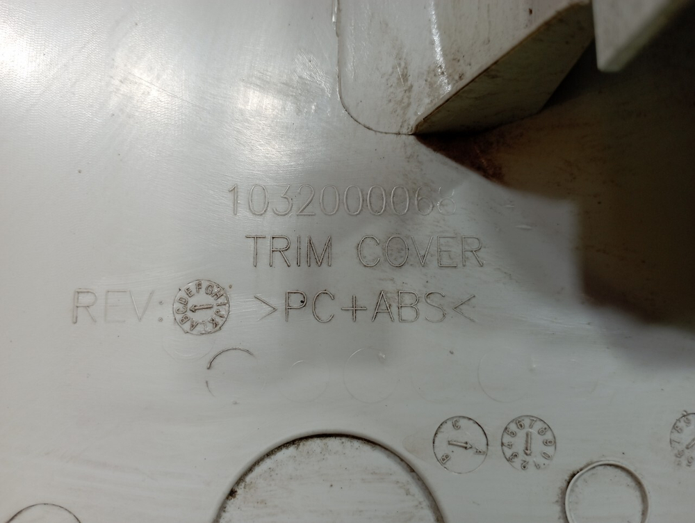 Накладка люка 2023г.