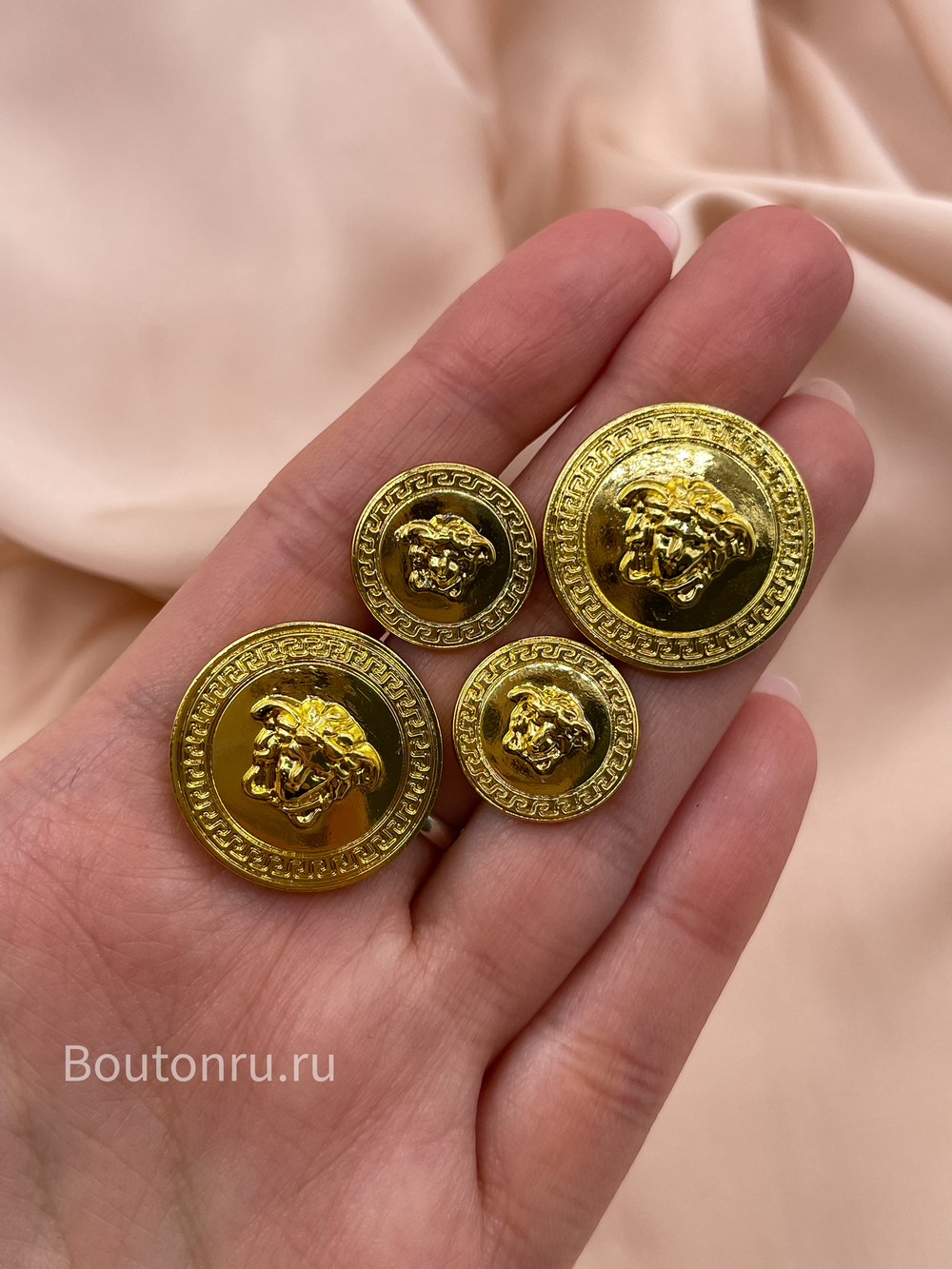 Пуговицы Верс. золотистые