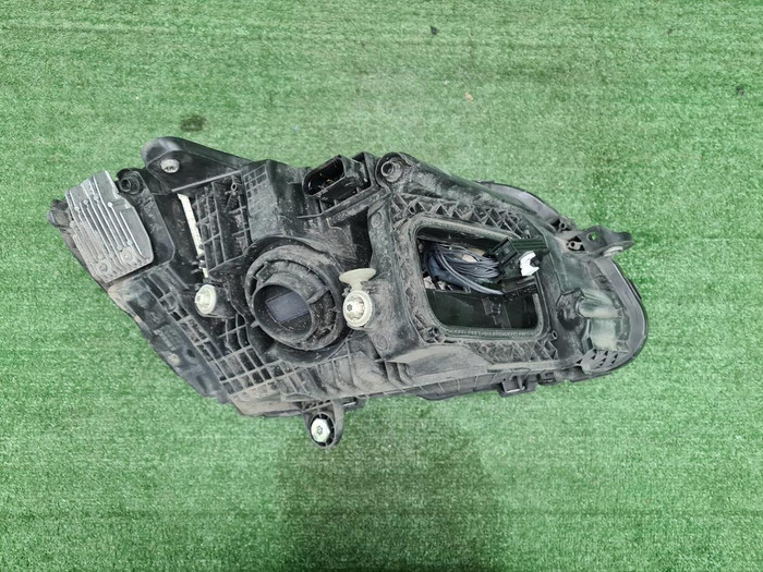 Фара левая Mercedes C w205 (2018-2023) LED