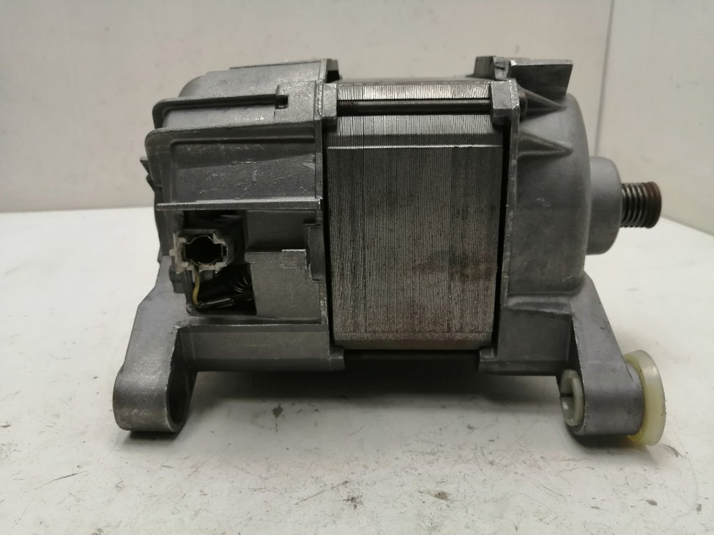 WFH2060OE кт102 Двигатель для стиральной машины Bosch 5500012991 б/у
