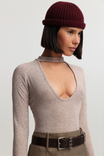 Шапка тонкая