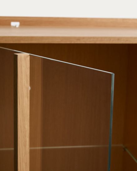 Витрина Onix из дубового шпона в натуральной отделке