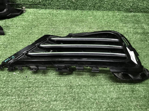 Решетка перед бампера VW Touareg 2 NF 14-18 R-Line