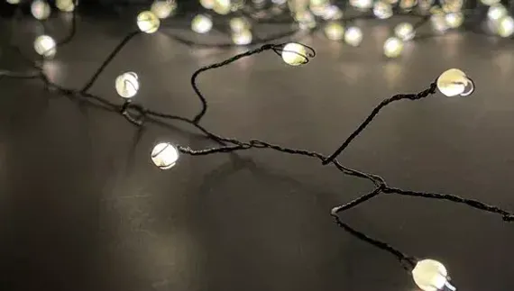 Гирлянда Капли 600 белых макро ламп, 1500 см., зеленый провод, Luca (84915)