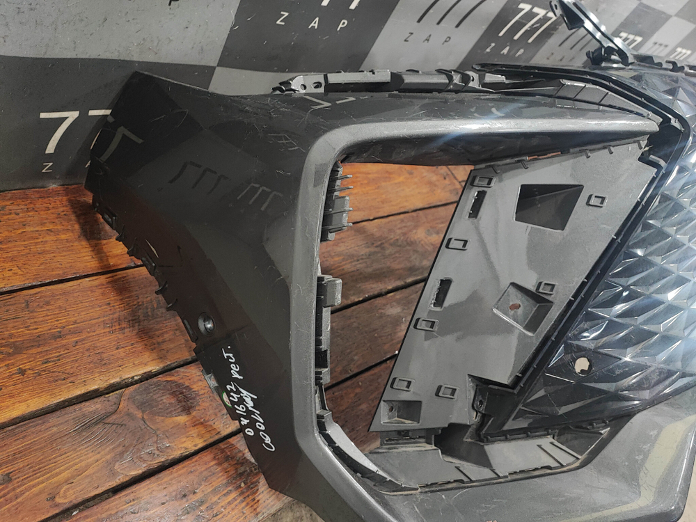 Бампер передний Geely Coolray 23-нв Б/У Оригинал 6010208600