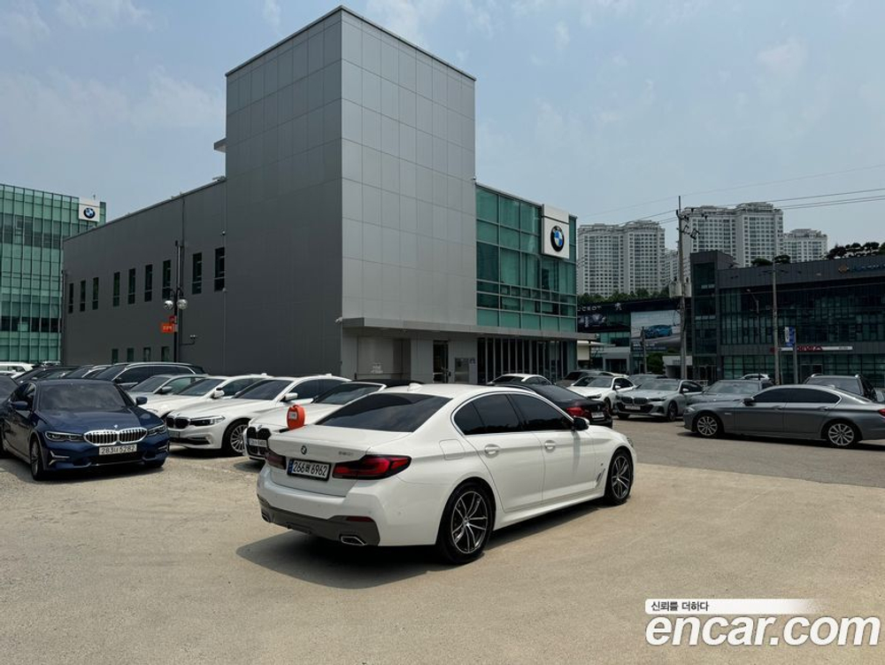 BMW 5 Series (G30) 520i M Sports (06.2021)