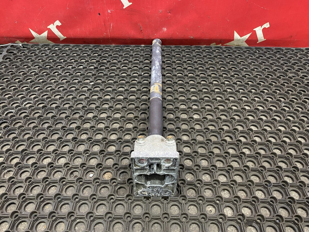 Кронштейн крыла заднего в сборе 2018г