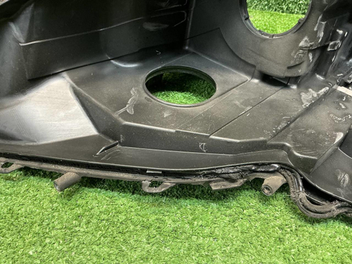 Стекло и корпус фары Toyota Camry xv70 (2017-2021)