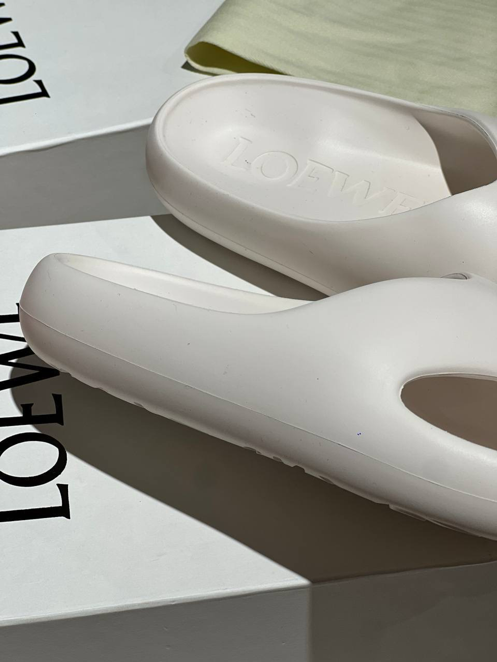 Шлепанцы Loewe