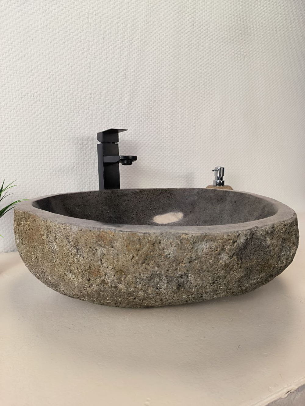 Раковина из речного камня RS-65996 48х46х15 из натурального камня