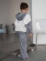 Спортивный костюм для девочки в школу