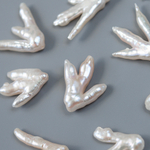 Жемчуг культивированный в форме коралловой веточки, белый, 22-31мм