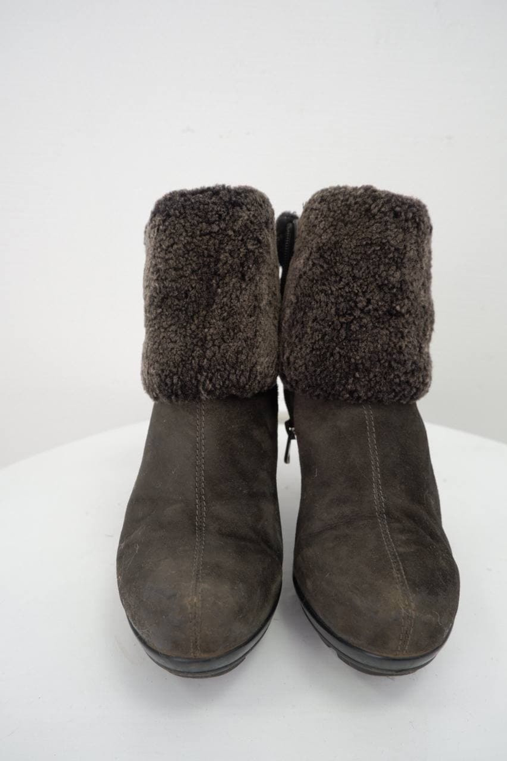 Полусапоги CARNABY на высоком каблуке 39 размер