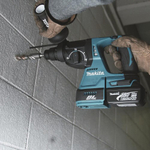 Перфоратор аккумуляторный MAKITA DHR242RT бесщеточный