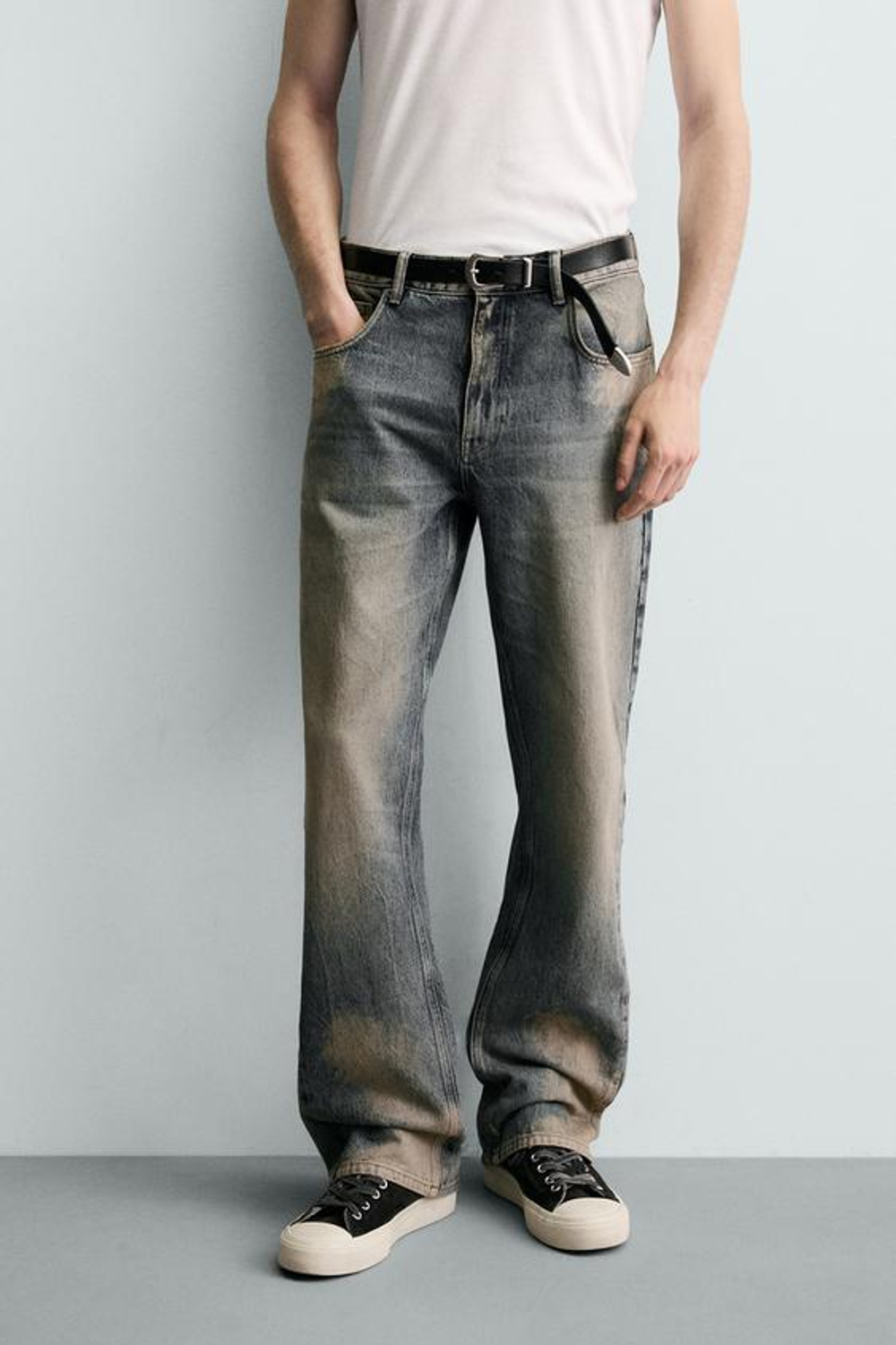 ZARA ДЖИНСЫ FLARE FIT С ЭФФЕКТОМ ПЯТЕН, ЧЕРНИЛЬНО-СИНИЙ