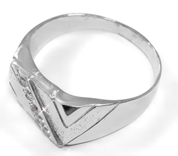 Ювелирное мужское кольцо из серебра с фианитами,размер 21.5