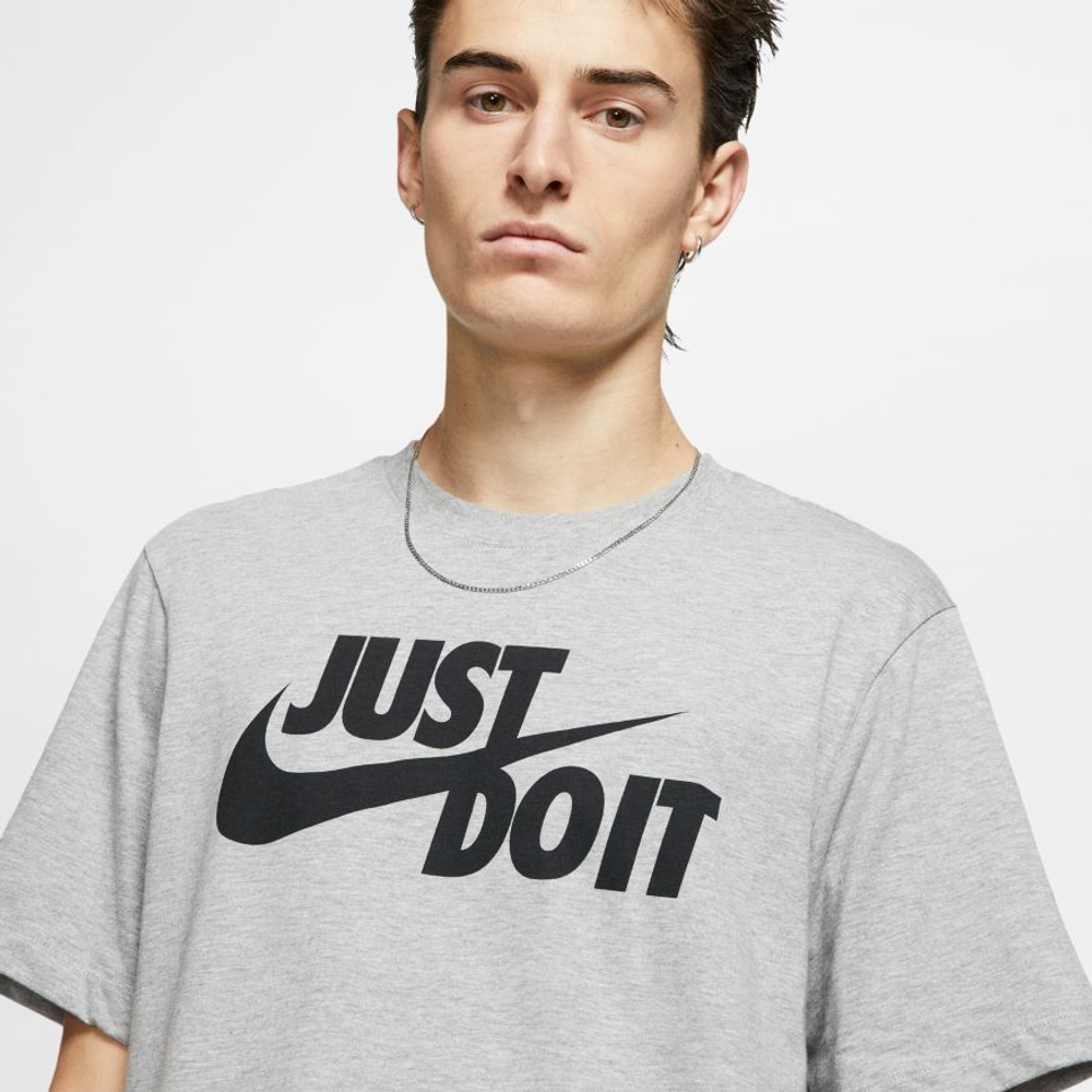 Мужская теннисная футболка Nike NSW Tee Just Do It Swoosh M - dk grey heather/black