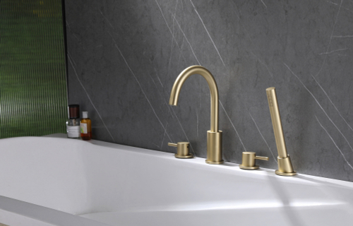 Смеситель ABBER Wasser Kreis AF8113G на борт ванны, золото матовое